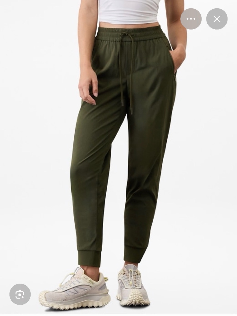 Athleta Trekkie North olive jogger M